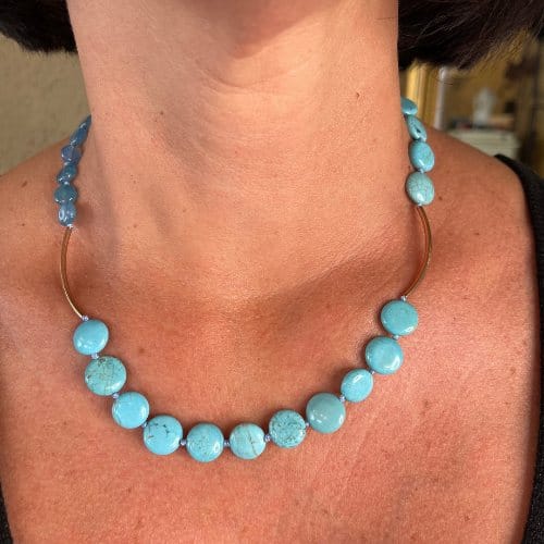 Collana corta azzurra con angelite - immagine 2