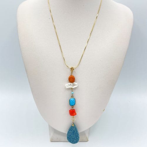 collana pendente azzurra, rossa e perla bianca collana pendente azzurra, rossa e perla bianca gioielli artigianali Lugano Monica Gialdini