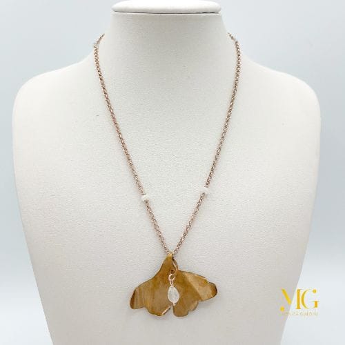 collezione Ginkgo Bambù collana fina dorata con foglia di gingko fatta a mano Lugano Monica Gialdini gioielli