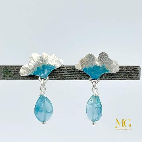Orecchini Collezione Gingko Bambù pendenti in argento con pietra azzurra orecchini fatti a mano Monica Gialdini gioielli Lugano